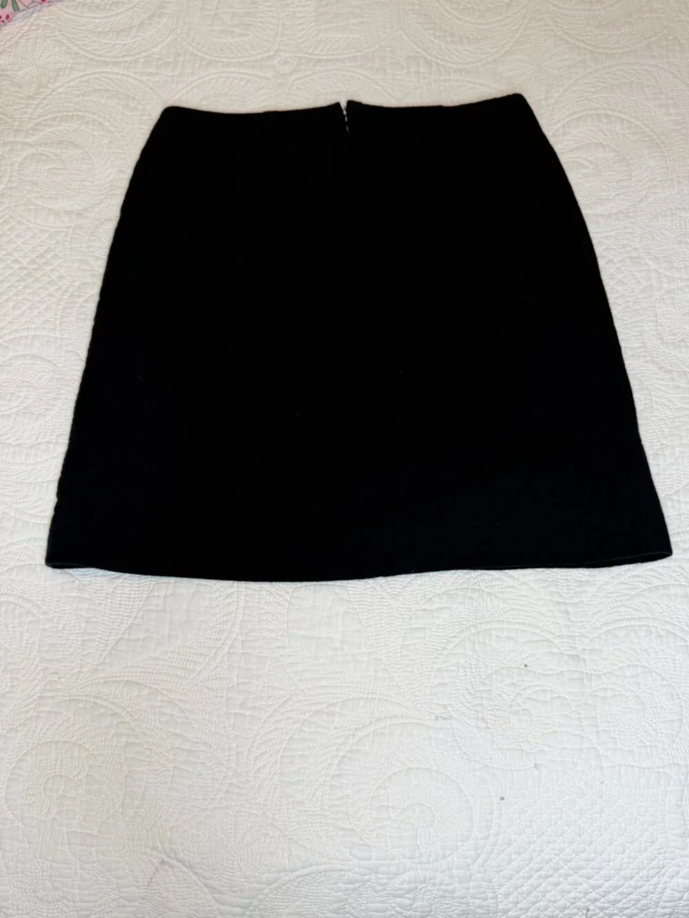 LOFT Petites Black Floral Embroidered Mini Skirt 0P